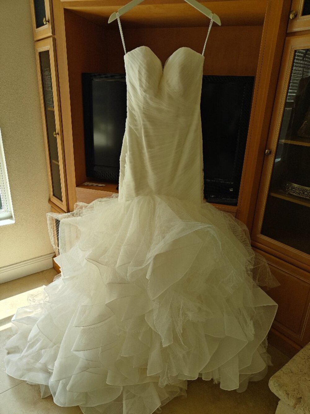 New Never Worn Allure D260 Ariel Wedding Dress